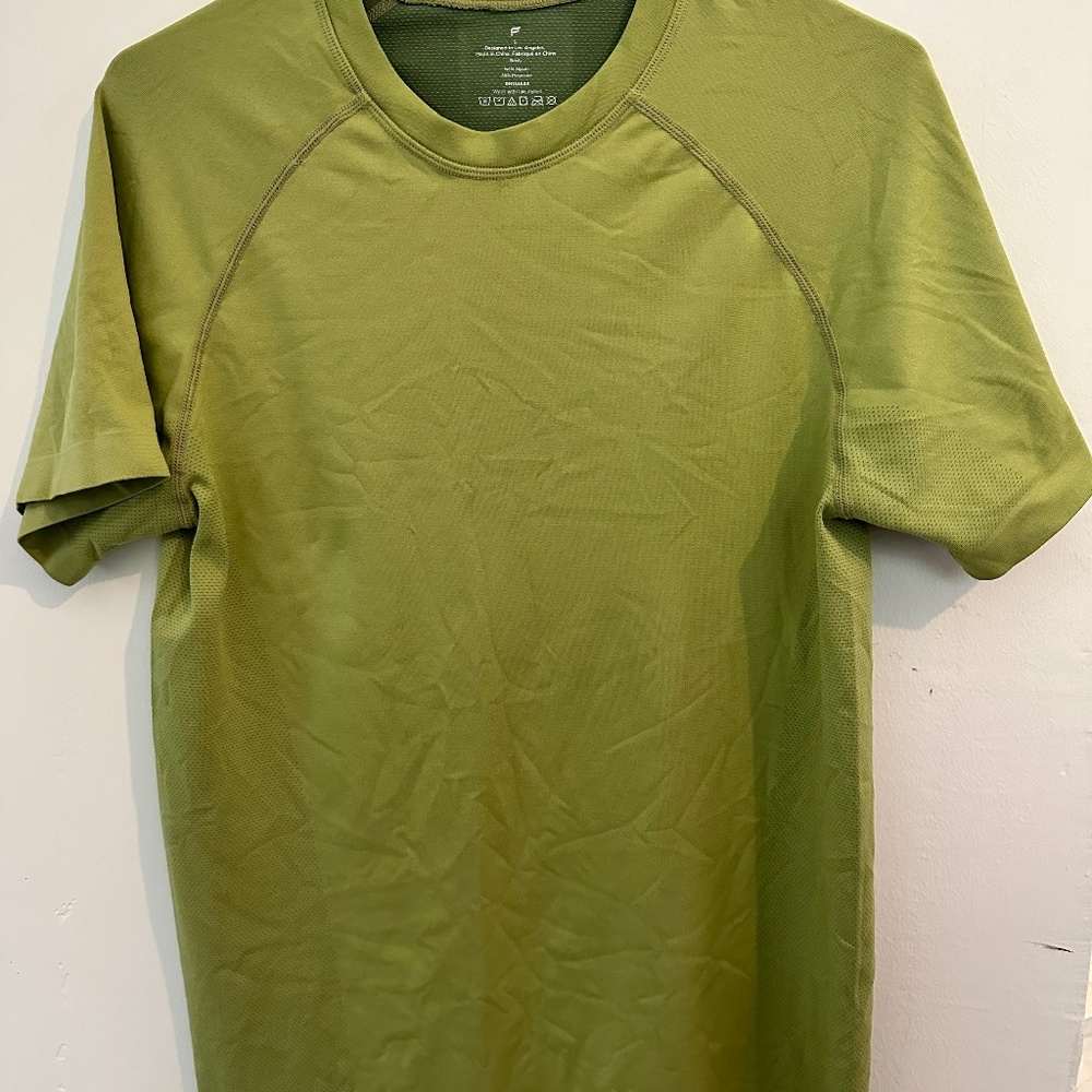 Fabletics Performance Tee - Green - Small
